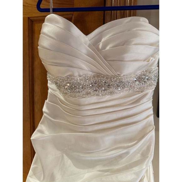 Essense of Australia Ivory Satin Ruched Strapless Wedding Dress Gown Size 12 - Picture 7 of 16